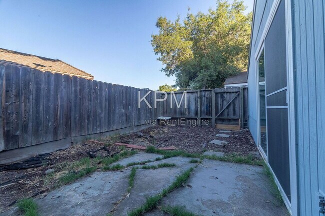 Building Photo - 5562 Tree Swallow Ct