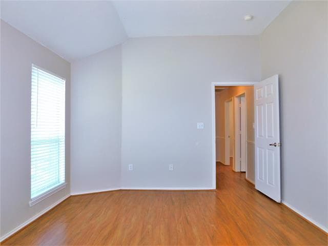 Building Photo - 2917 Oakshire St