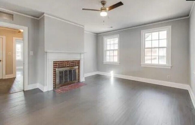 Building Photo - Cozy 2bd/1ba brick cottage near downtown Columbia  $1400/Month
