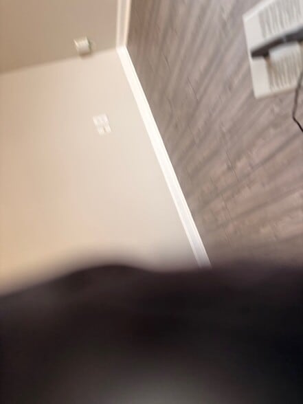 Building Photo - 10738 N Park Ave