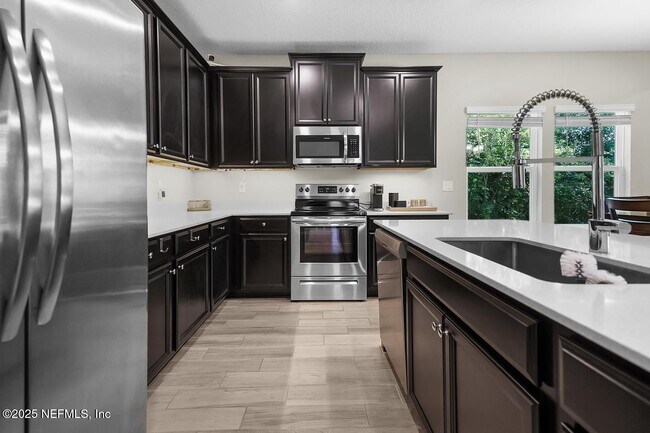 Building Photo - 10165 Roman Ln