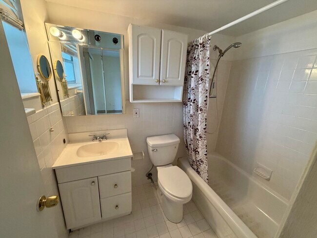 Building Photo - 4500 N Flagler Dr