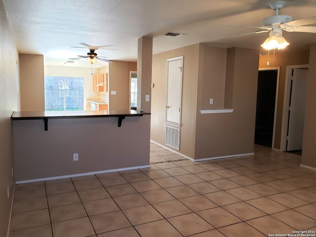 Building Photo - 10622 Shaencrest