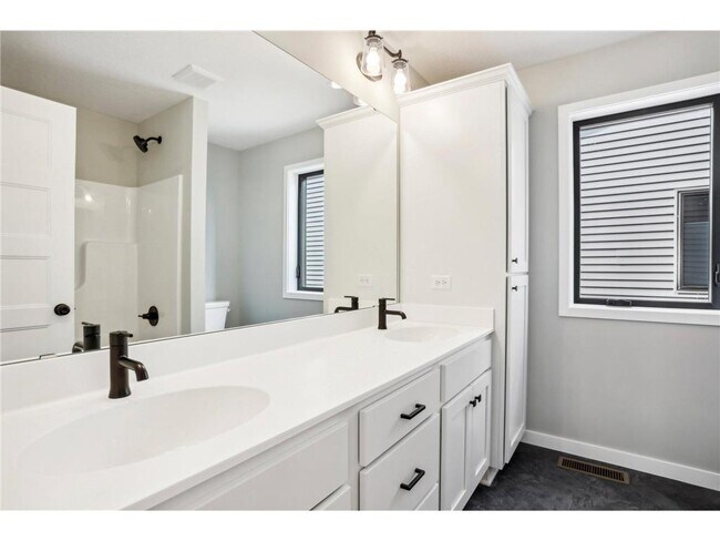 Building Photo - 4093 Isaac Ct