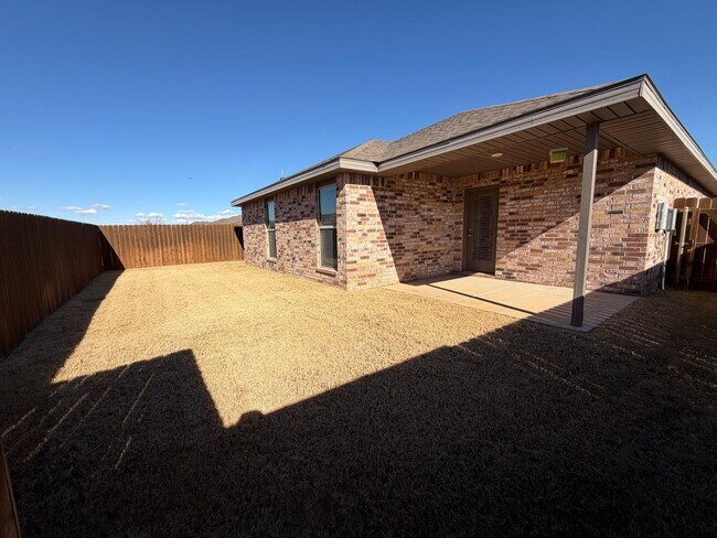 Building Photo - 3/2 in Upland Crossing Available Now!!!