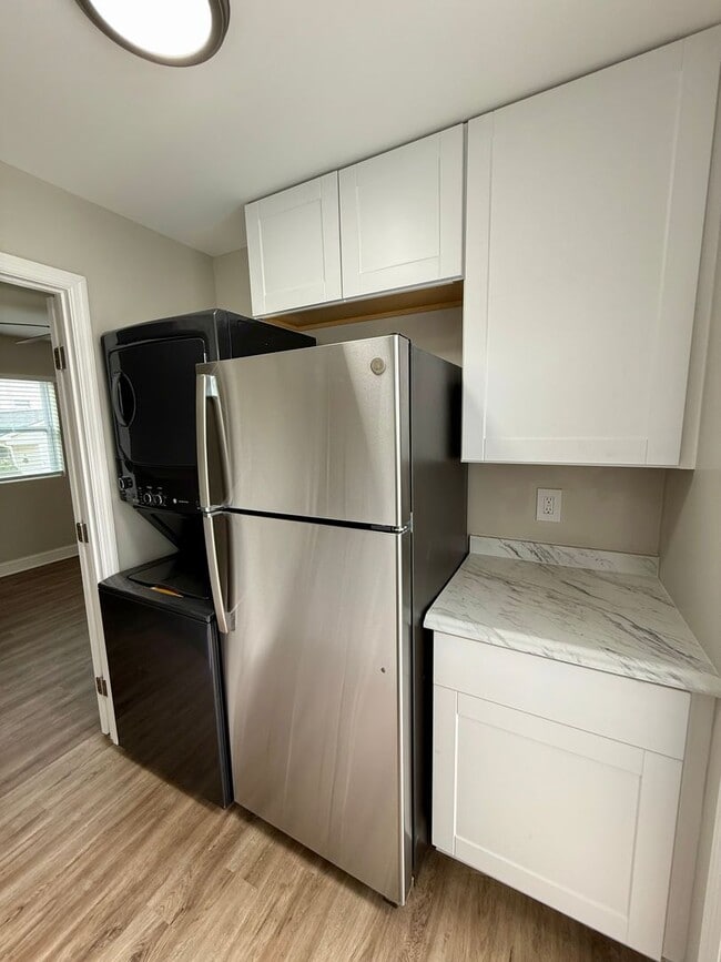 Building Photo - Oak Ridge 37830 - 1 Bedroom, 1 Bath Quadpl...