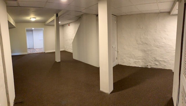 Building Photo - 221 S 44th St
