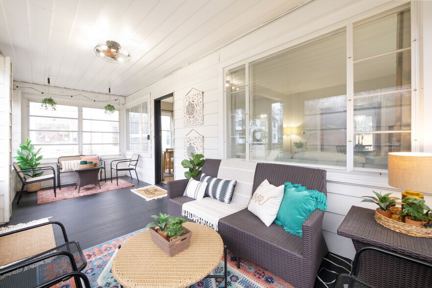 Building Photo - 713 Crosby St