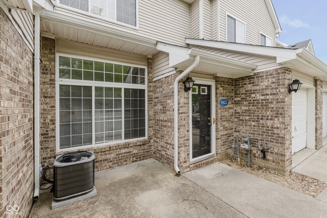 Building Photo - 8422 Enclave Blvd