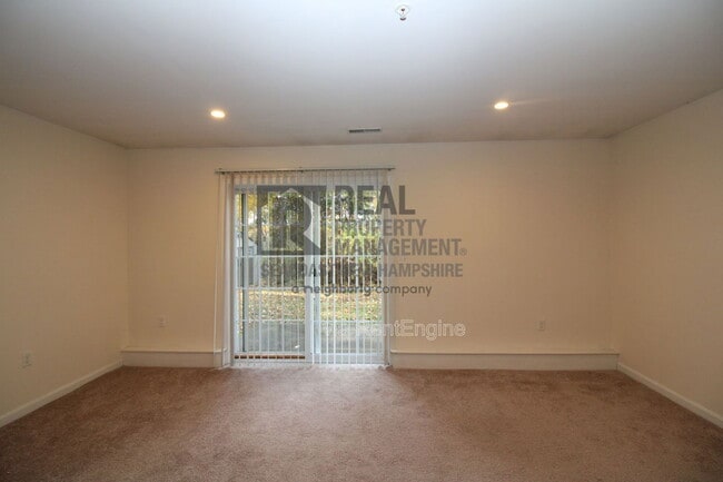 Building Photo - 2 Waverly Dr