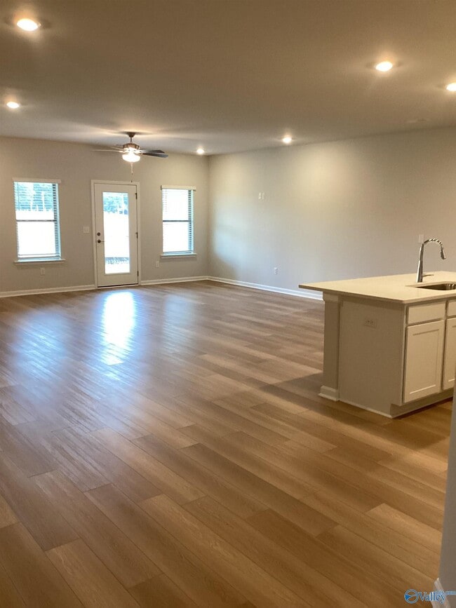Building Photo - 229 Paca Ln