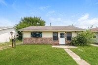 Building Photo - 3 Bed 1 Bath Single Family Home in Springfield!