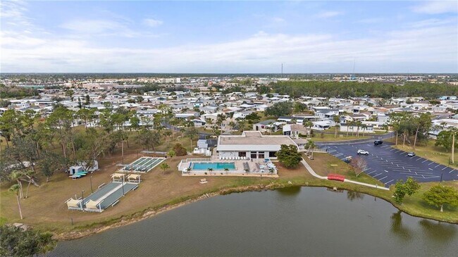 Building Photo - 1000 Kings Hwy