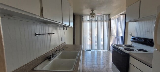 Building Photo - Upper Level 2 Bedroom 1 Bath in Provo! ENJOY $300 OFF YOUR FIRST MONTH'S RENT!