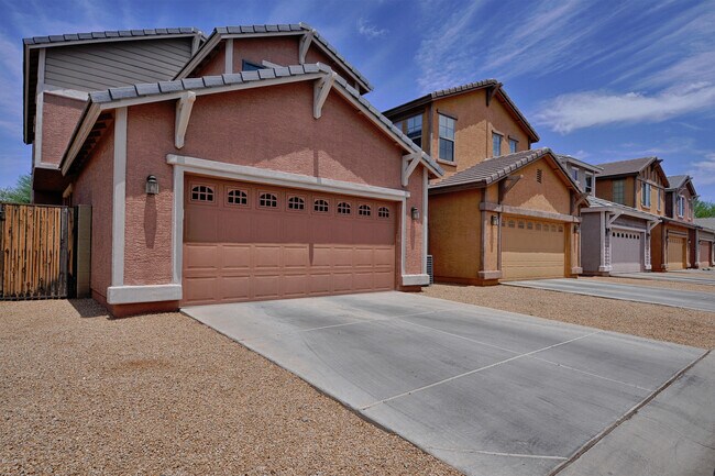 Building Photo - 4351 E Selena Dr