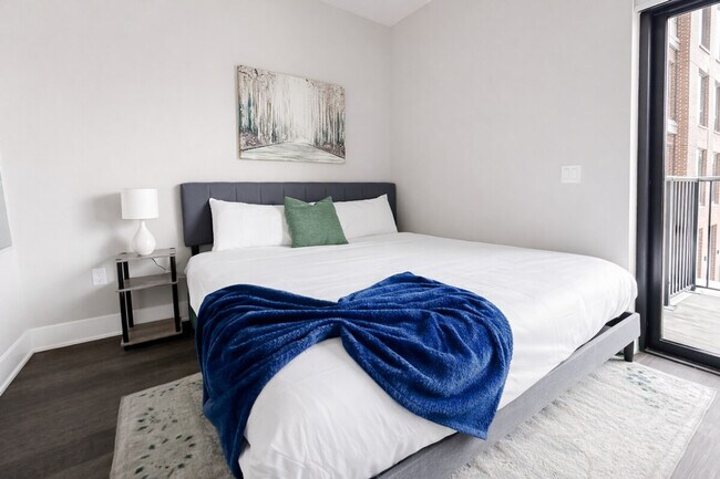 Building Photo - 206 N 48th St