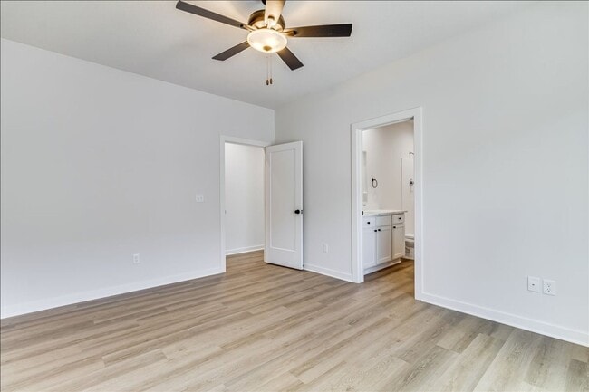 Building Photo - Beautiful Three Bedroom, Two Bathroom