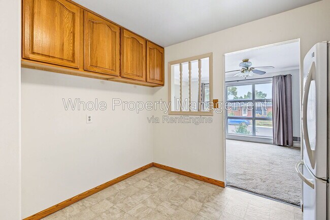 Building Photo - 1406 E 108th Pl