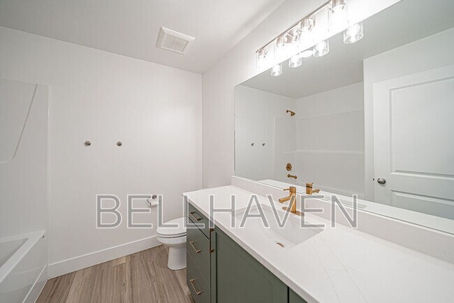 Building Photo - 667 S 2275 W