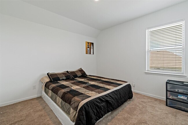 Building Photo - 14010 Hartford Heights Wy