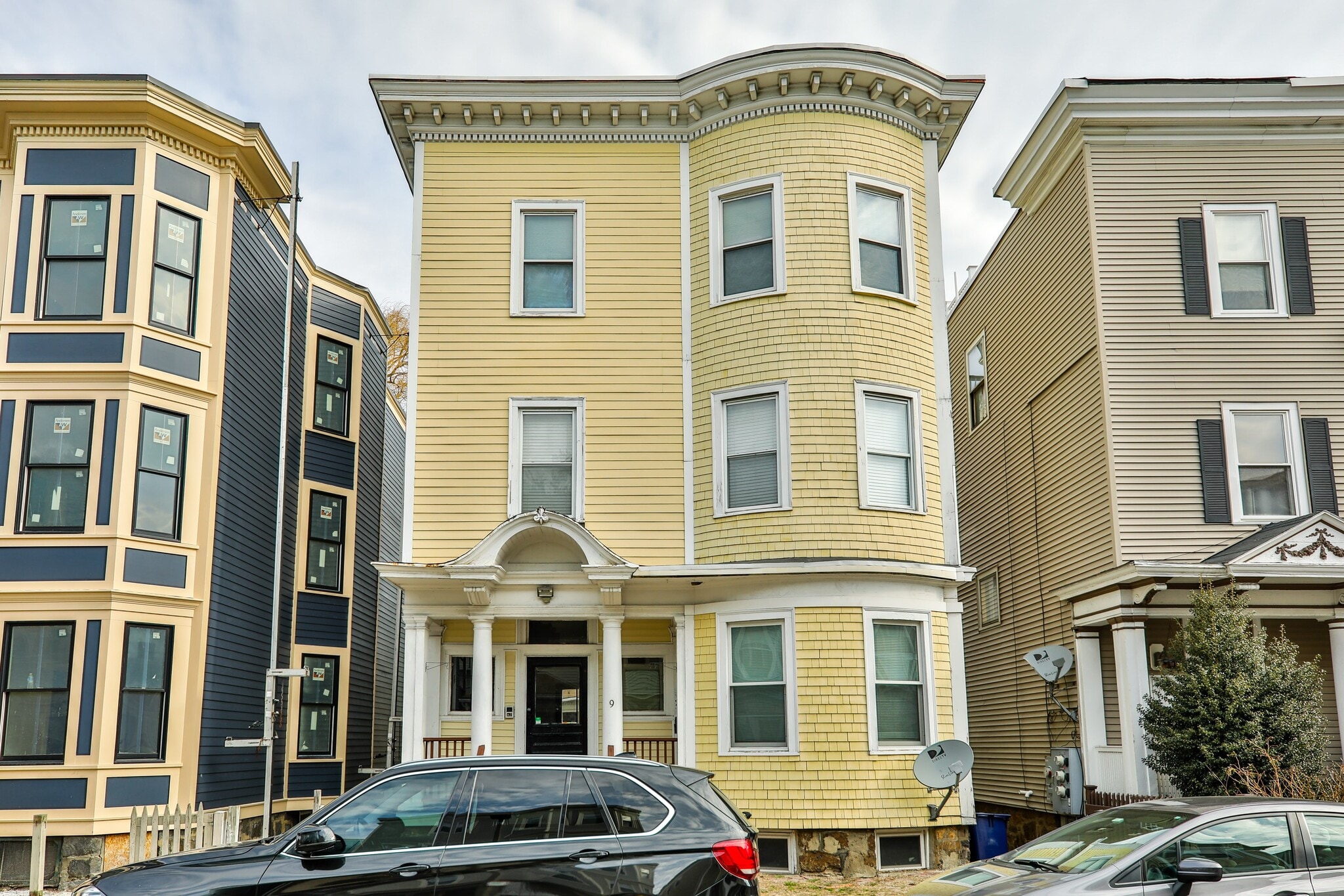 Building Photo - 9 Bellflower St