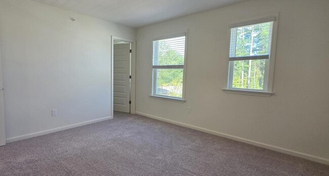 Building Photo - 185 Cabernet Dr