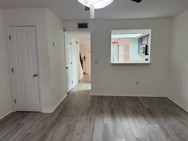 Building Photo - 4642 SW 45th Ln