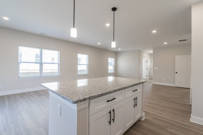 Building Photo - 3636 Trull St