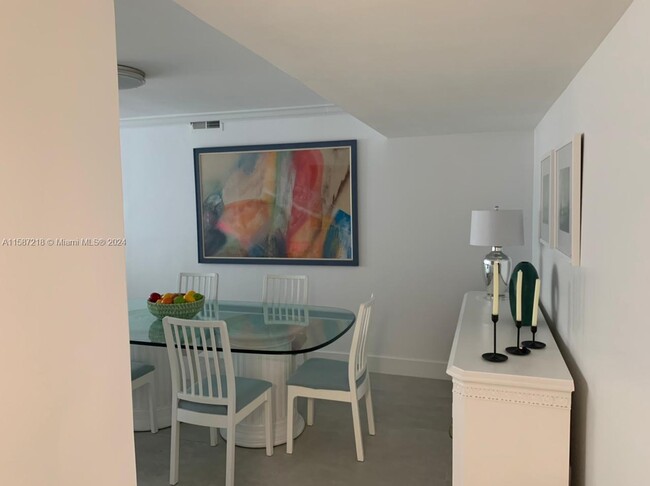 Building Photo - 2301 S Ocean Dr