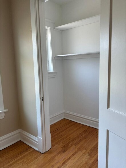 Large closet in bedroom - 5818 S Grand Blvd
