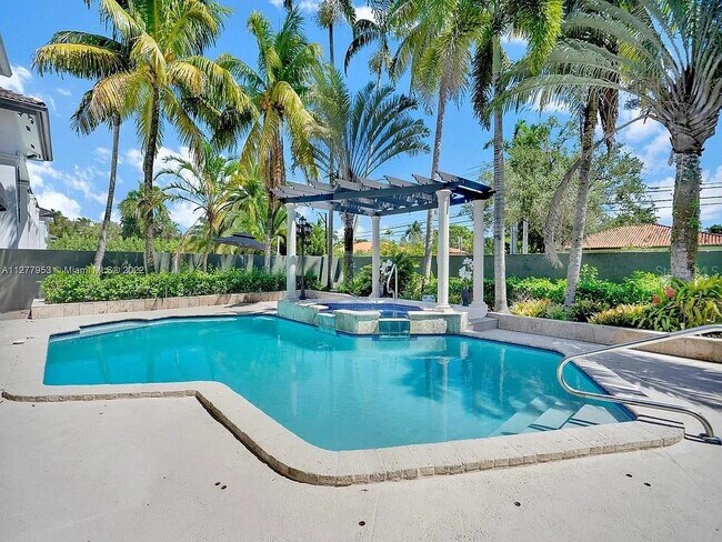 Building Photo - 15945 NW 82nd Ct