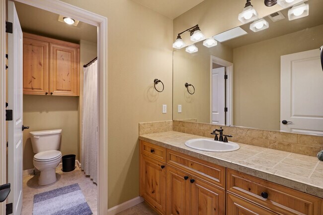 Building Photo - 20482 Jacklight Ln