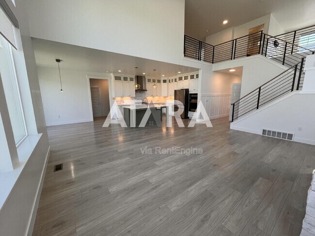 Building Photo - 909 Sagehill Dr