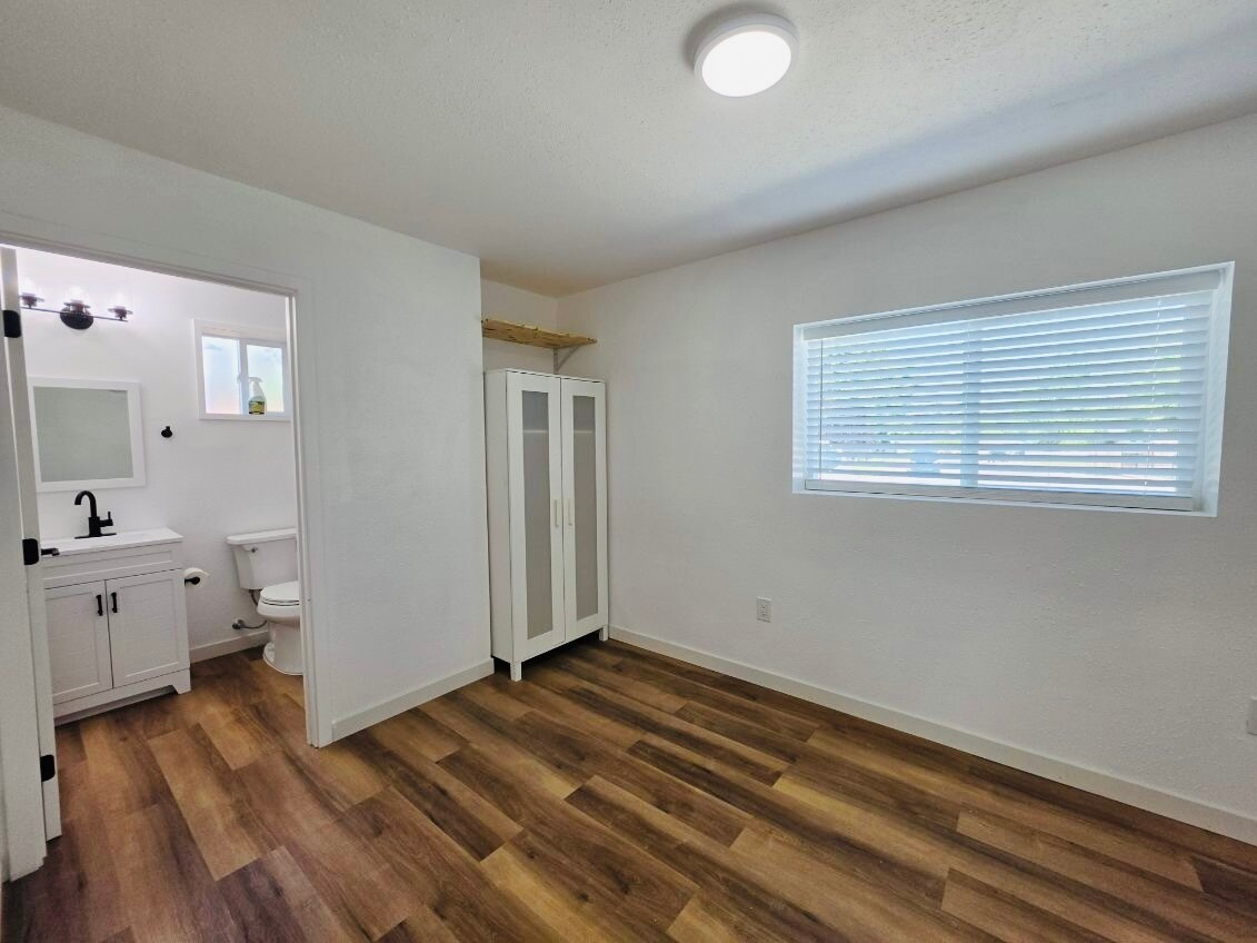 Building Photo - 6824 Le Mans Ave