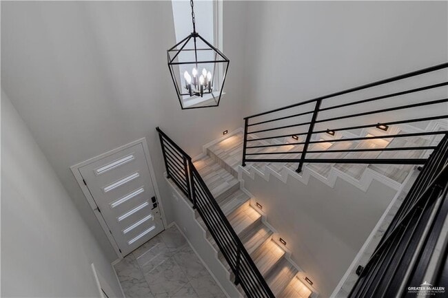 Building Photo - 5604 N Crown Point