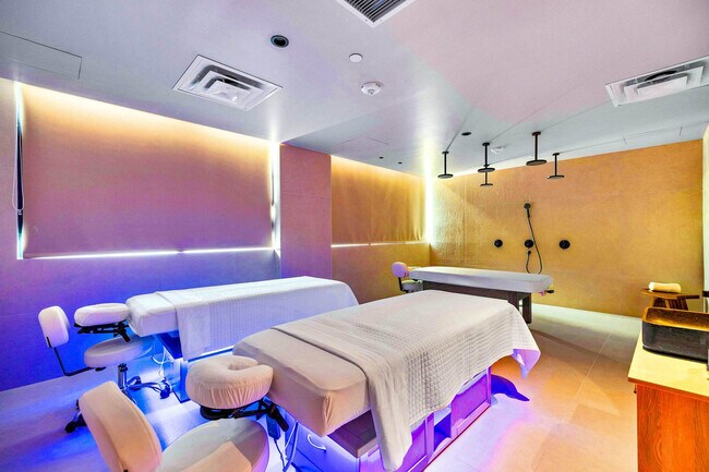 Building Photo - 159 NE 6th St