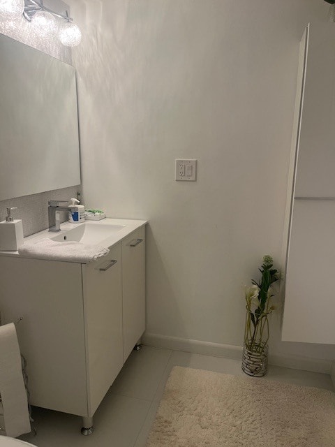 Building Photo - 3180 S Ocean Dr