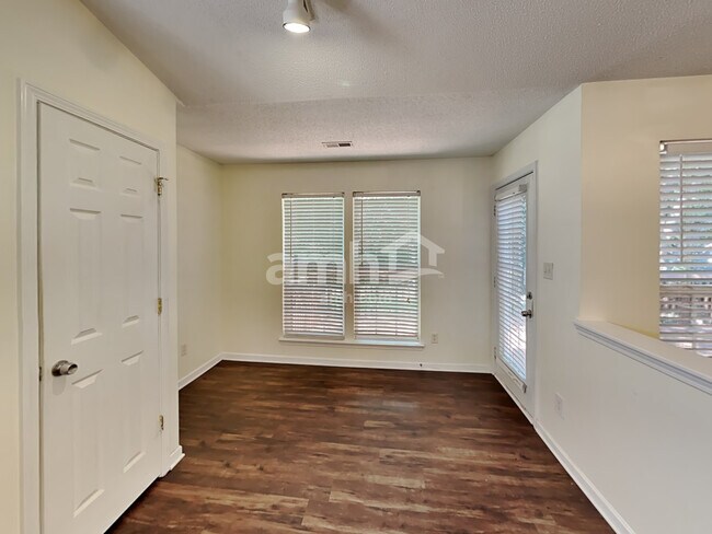 Building Photo - 4335 Bubbling Brook Ct