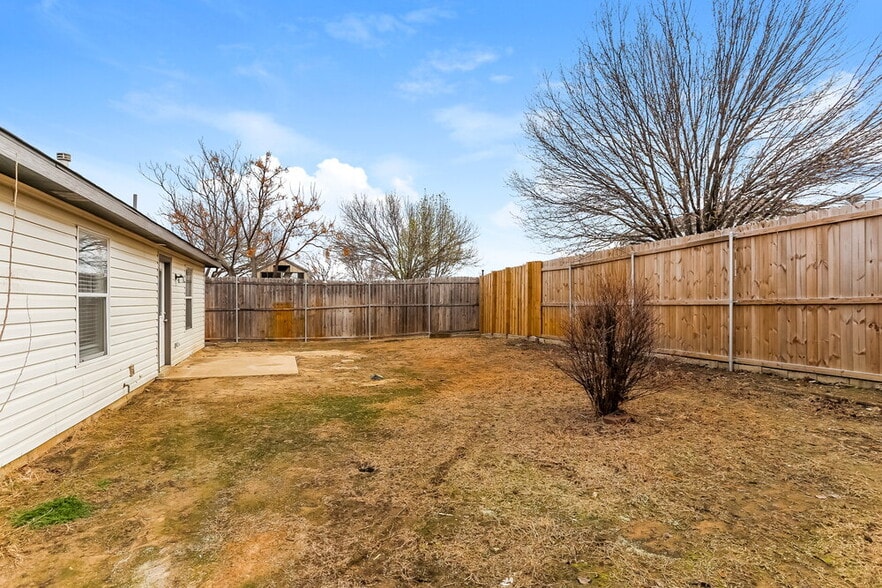 Building Photo - 1032 Bannack Dr