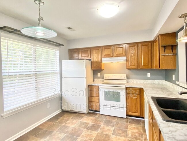 Building Photo - 41 Creekstone Dr