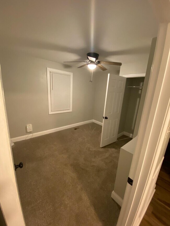 Building Photo - 107 Bryan St