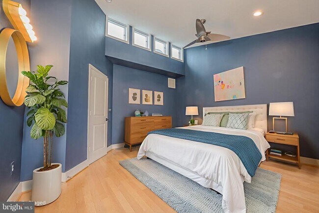 Building Photo - 1328 Maryland Ave NE