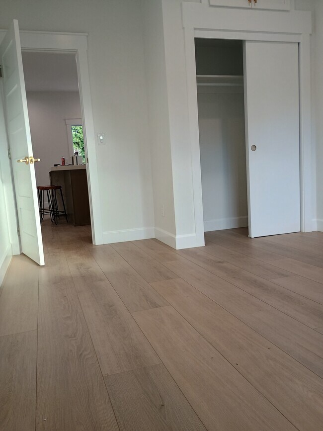 Building Photo - 1815 G St