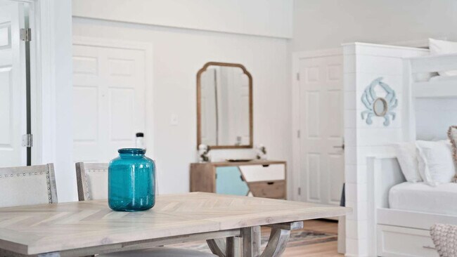 Building Photo - 10343 E County Hwy 30A