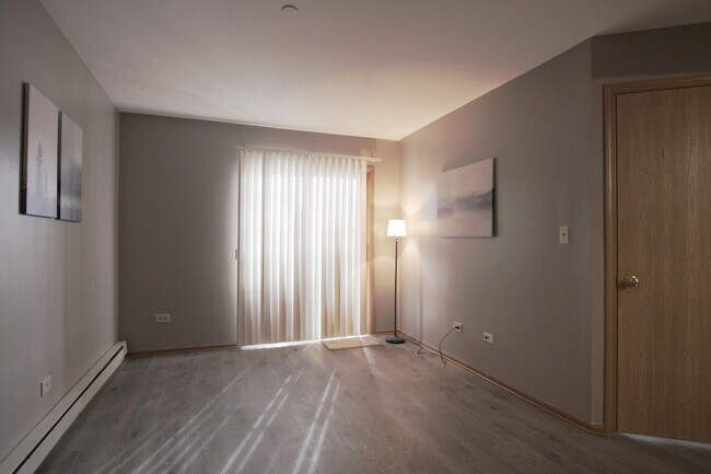 Building Photo - 1375 Cunat Ct