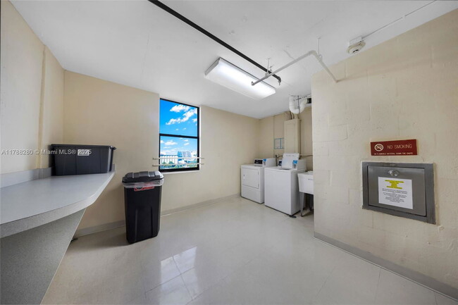 Building Photo - 3031 N Ocean Blvd