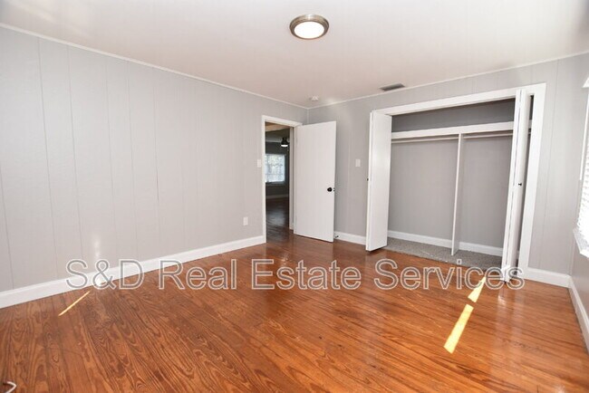 Building Photo - 312 Cannon St