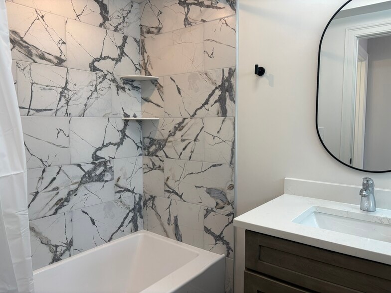 Building Photo - 255 Salem St