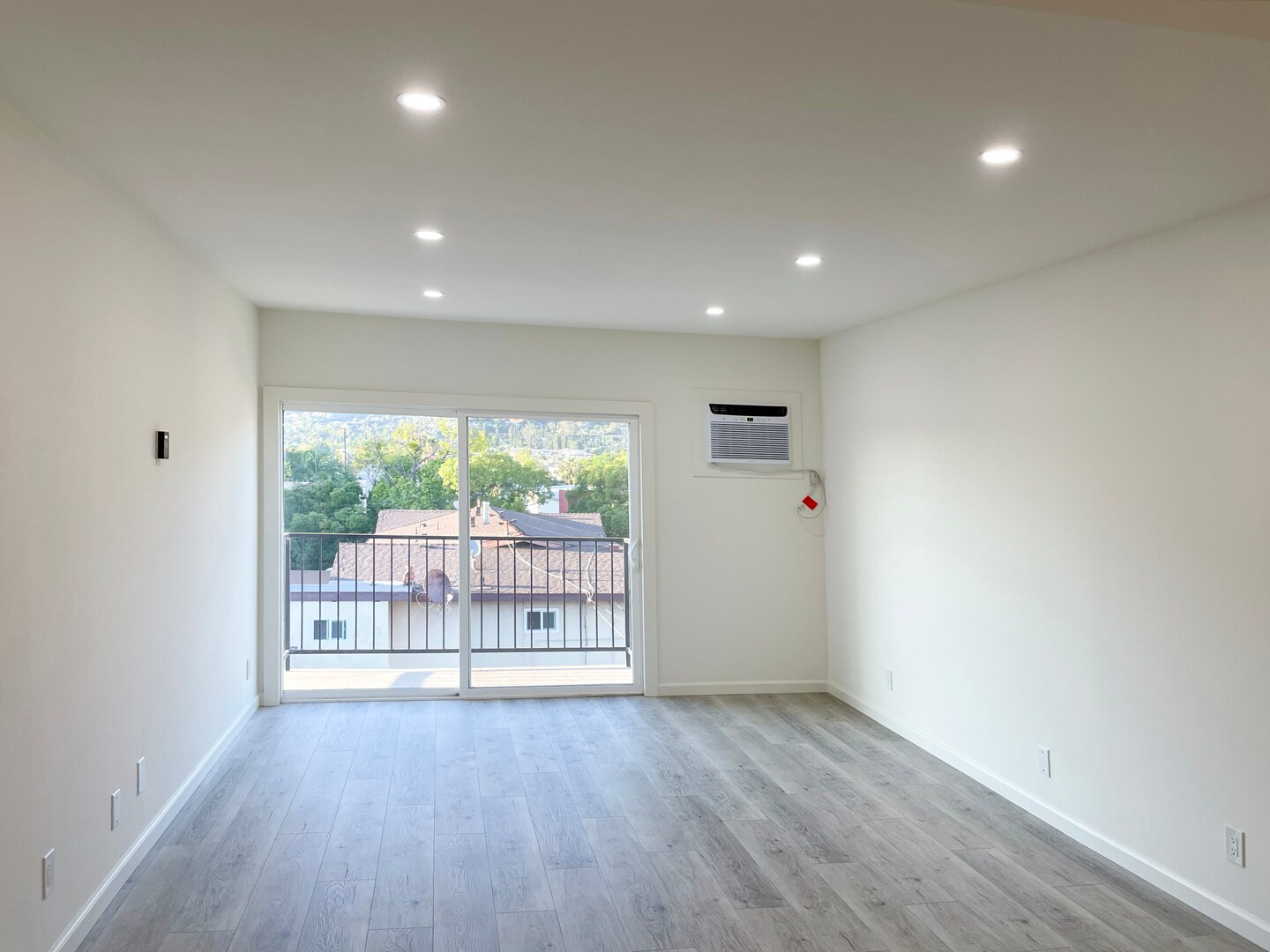 Building Photo - 409 Burchett St