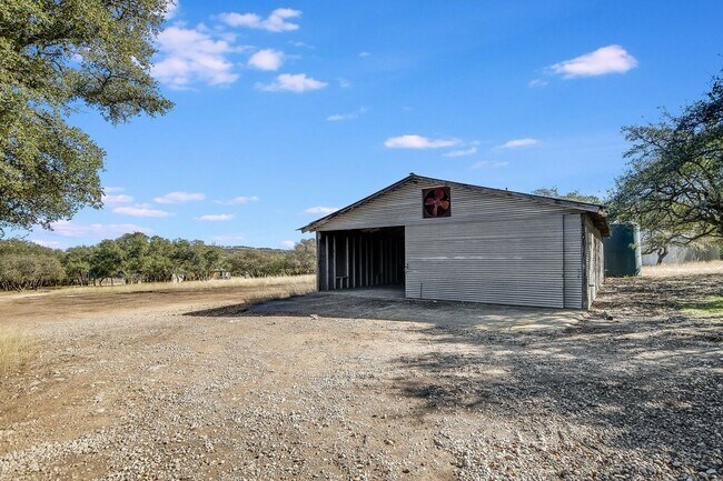 Building Photo - 441 Leaning Oak Trail